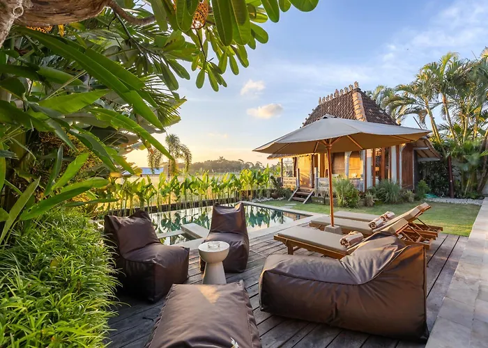 Charming 2br Wooden With Lush Garden Oasis By Santi Management * チャングー